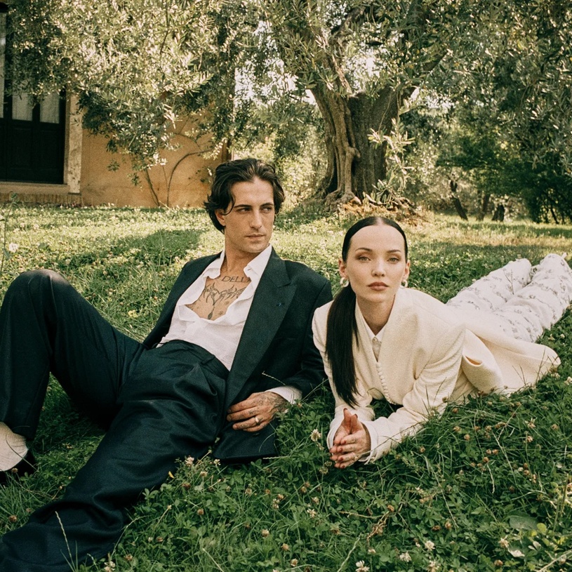 婚礼将至,Dove Cameron 与 Damiano David 谈爱情与远离聚光灯的生活